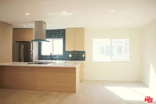 322 S Swall Dr, Los Angeles, CA 90048 - Photo 1