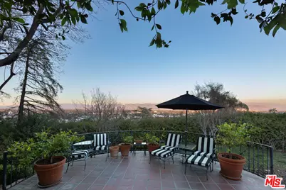 14312 Millbrook Dr, Sherman Oaks, CA 91423 - Photo 1