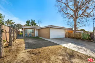 962 E Lanzit Ave, Los Angeles, CA 90059 - Photo 1