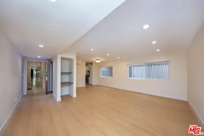 406 N Palm Dr, Beverly Hills, CA 90210 - Photo 1