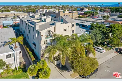 12311 Pacific Ave #7, Los Angeles, CA 90066 - Photo 1