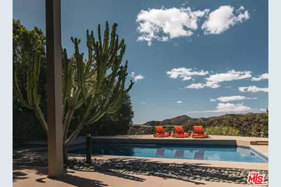 1649 Stradella Rd, Los Angeles, CA 90077 - Photo 1