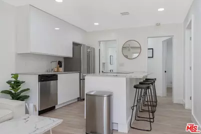 1525 E 2nd St #5, Long Beach, CA 90802 - Photo 1