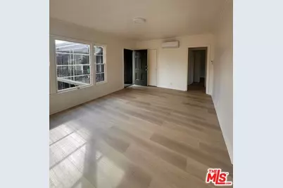 4950 Beverly Blvd #4956 1/2, Los Angeles, CA 90004 - Photo 1