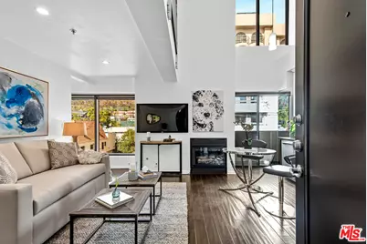 7320 Hawthorn Ave #300, Los Angeles, CA 90046 - Photo 1