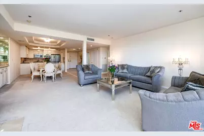 575 S Barrington Ave #303, Los Angeles, CA 90049 - Photo 1