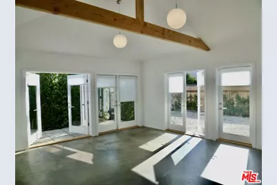 700 Woodlawn Ave, Venice, CA 90291 - Photo 1