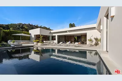 1088 N Hillcrest Rd, Beverly Hills, CA 90210 - Photo 1