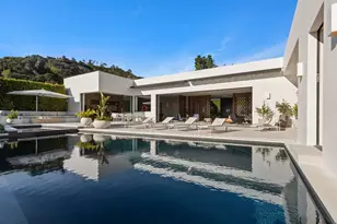 1088 N Hillcrest Rd, Beverly Hills, CA 90210 - Photo 1