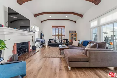 3300 W 78th St, Los Angeles, CA 90043 - Photo 1