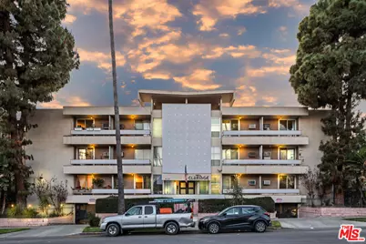 425 S Kenmore Ave #201, Los Angeles, CA 90020 - Photo 1