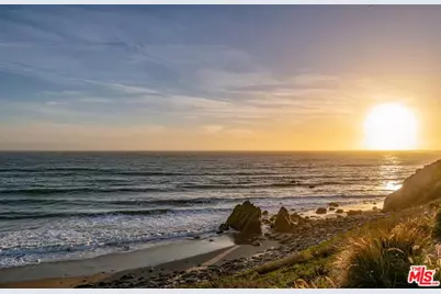 17806 Porto Marina Way, Pacific Palisades, CA 90272 - Photo 1