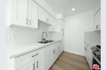 315 S Harvard Blvd #204, Los Angeles, CA 90020 - Photo 1