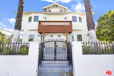 648 W 30th St, Los Angeles, CA 90007 - Photo 1