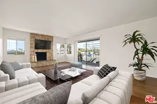 5804 S Kings Rd, Los Angeles, CA 90056 - Photo 1