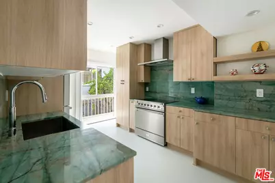 852 21st St #E, Santa Monica, CA 90403 - Photo 1