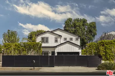 22641 Clarendon St, Woodland Hills, CA 91367 - Photo 1