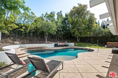 4510 Azalia Dr, Tarzana, CA 91356 - Photo 1