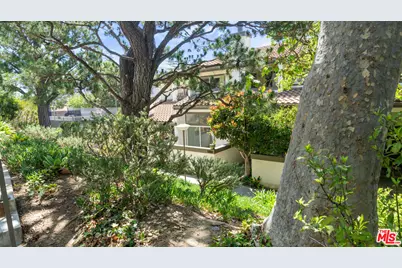 1666 Palisades Dr, Pacific Palisades, CA 90272 - Photo 1