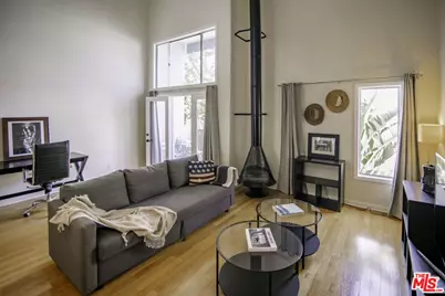 18645 Hatteras St #281, Tarzana, CA 91356 - Photo 1