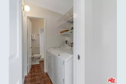 3564 Summerfield Dr, Sherman Oaks, CA 91423 - Photo 1