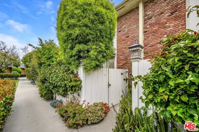 5215 S Sepulveda Blvd #17A, Culver City, CA 90230 - Photo 1
