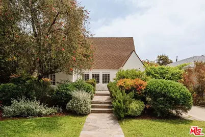 226 N Arden Blvd, Los Angeles, CA 90004 - Photo 1