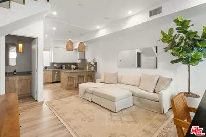 4914 S Centinela Ave, Los Angeles, CA 90066 - Photo 1