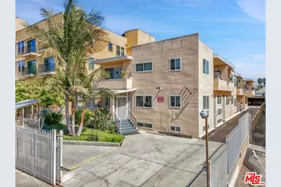 1046 S Norton Ave, Los Angeles, CA 90019 - Photo 1