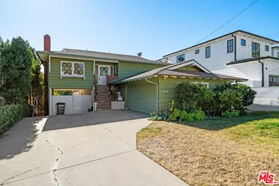 1230 9th St, Manhattan Beach, CA 90266 - Photo 1