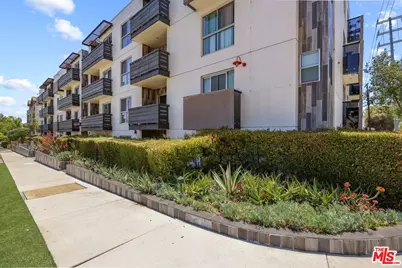 1301 Brockton Ave #303, Los Angeles, CA 90025 - Photo 1