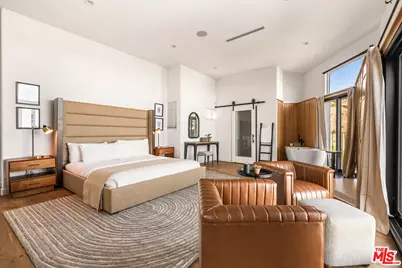 8425 Hillside Ave, Los Angeles, CA 90069 - Photo 1