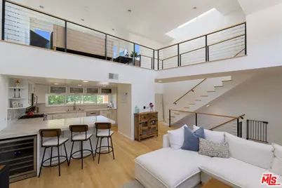 2432 7th St #4, Santa Monica, CA 90405 - Photo 1