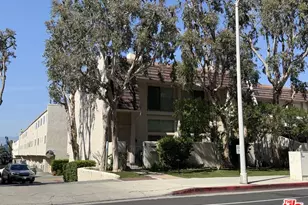 22239 Erwin St, Woodland Hills, CA 91367 - Photo 1