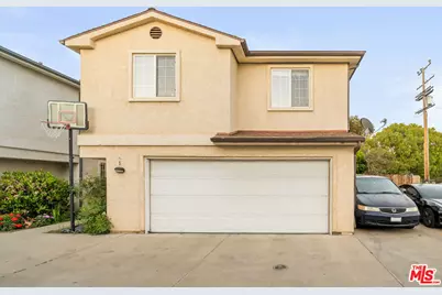 9155 Cedros Ave #1, Panorama City, CA 91402 - Photo 1