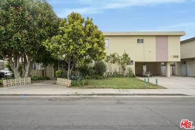 2038 S Holt Ave, Los Angeles, CA 90034 - Photo 1