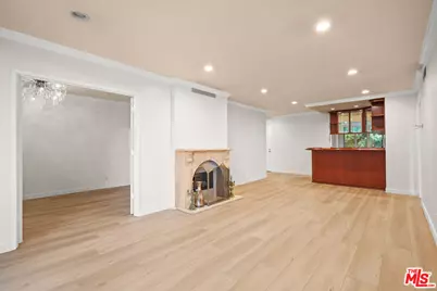 1010 N Kings Rd #303, West Hollywood, CA 90069 - Photo 1