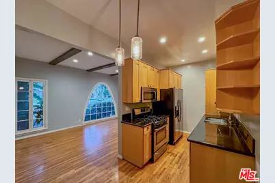 340 N Oakhurst Dr #102, Beverly Hills, CA 90210 - Photo 1