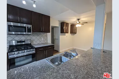 633 N Sweetzer Ave #1, West Hollywood, CA 90048 - Photo 1