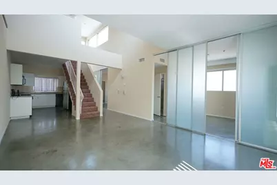 922 W 23rd St #210, Los Angeles, CA 90007 - Photo 1