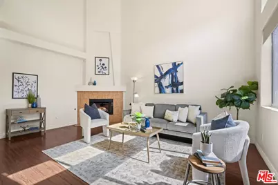 10924 Bloomfield St #2, Toluca Lake, CA 91602 - Photo 1