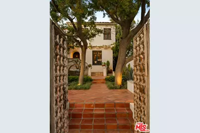 330 S Medio Dr, Los Angeles, CA 90049 - Photo 1