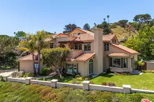 16597 Via Floresta, Pacific Palisades, CA 90272 - Photo 1