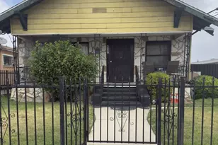 417 W 52nd Pl, Los Angeles, CA 90037 - Photo 1