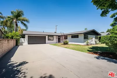 22309 Leadwell St, Canoga Park, CA 91303 - Photo 1