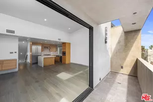 454 S Venice Blvd, Venice, CA 90291 - Photo 1