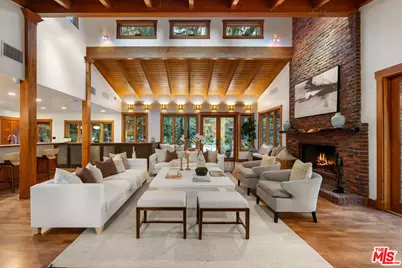 5045 Oakdale Ave, Woodland Hills, CA 91364 - Photo 1