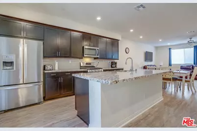 20619 Oakglen Ln, Winnetka, CA 91306 - Photo 1