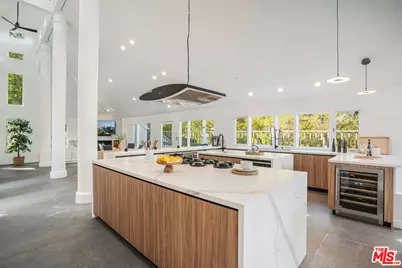 22029 Canon Dr, Topanga, CA 90290 - Photo 1