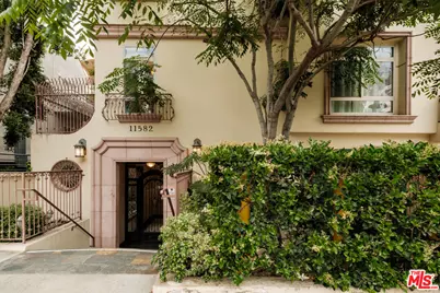 11582 Moorpark St #204, Studio City, CA 91602 - Photo 1